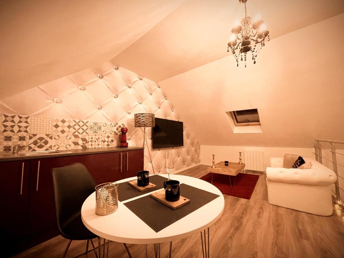 Redroom Loveroom Privative Insolite Theme 50 Nuances De Grey *