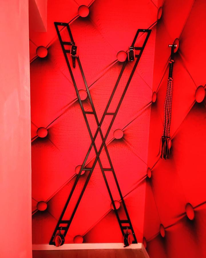 Hotel Redroom Loveroom Privative Insolite Theme 50 Nuances De Grey